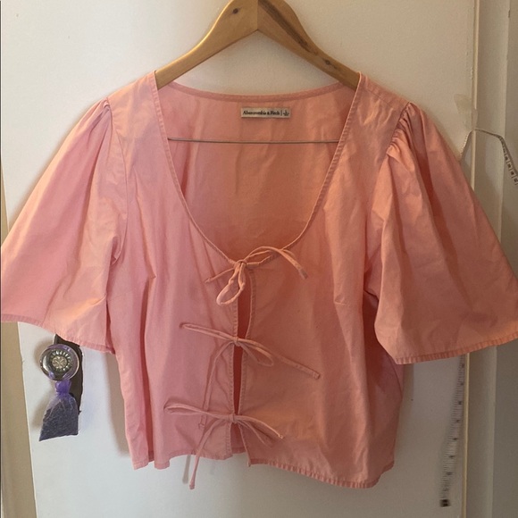 Abercrombie & Fitch Tops - Abercrombie & Fitch Pink Puff Sleeve Tie-Front Blouse